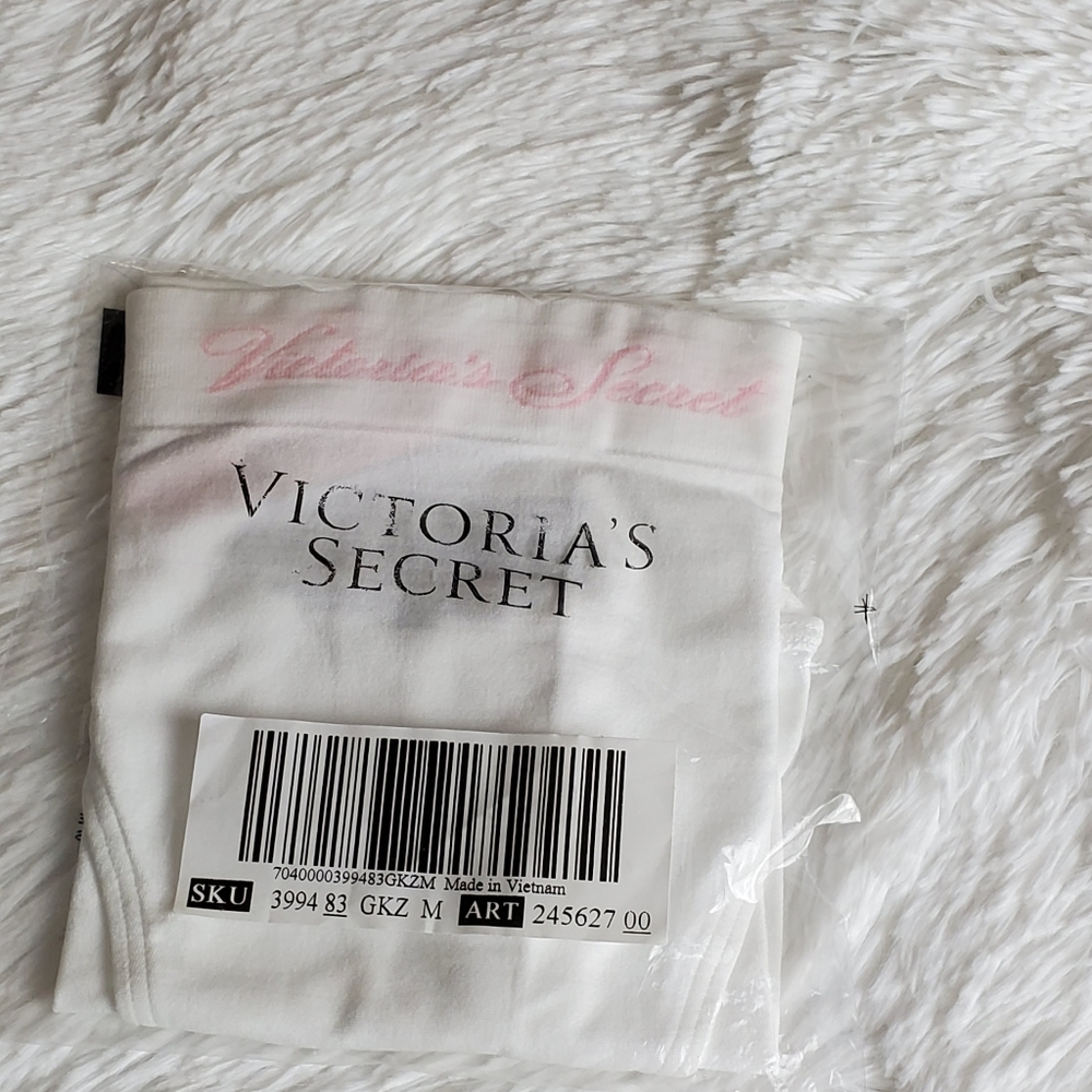 Pink Victoria's secret, Logo Vs White Panty Bikini